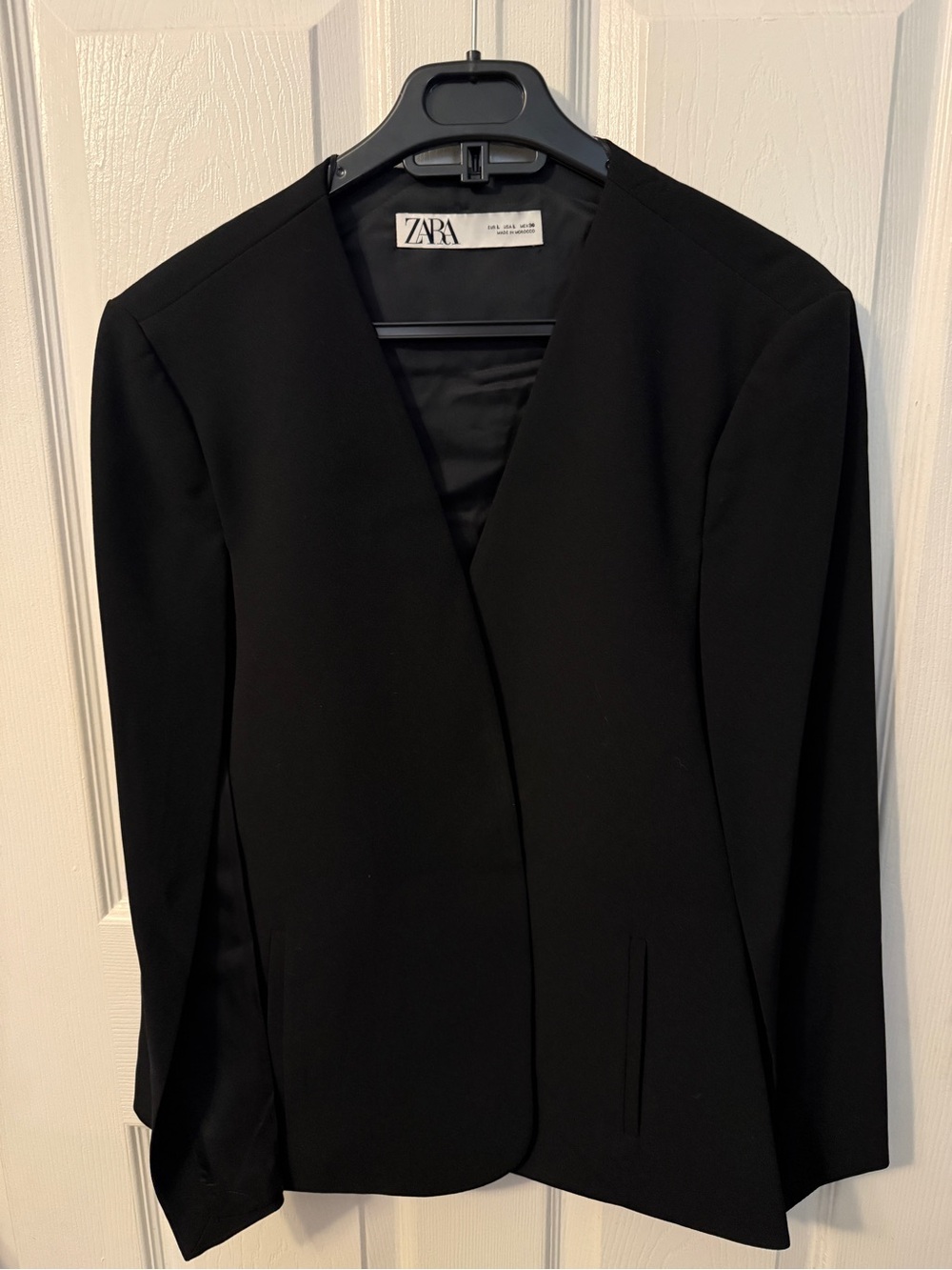 Zara black collarless V-neck blazer with Split Sleeves Cape Details
